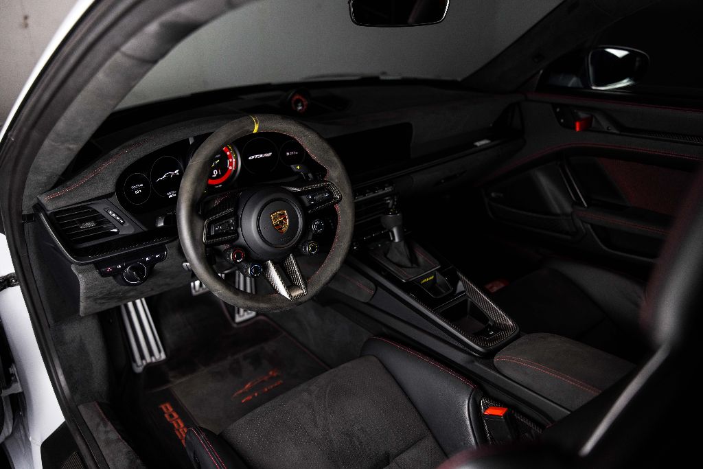 2024 Porsche 911 - $459,990