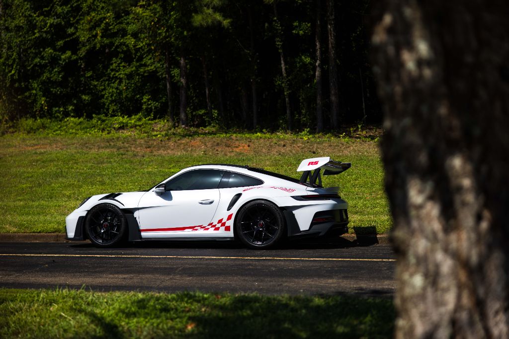2024 Porsche 911 - $459,990
