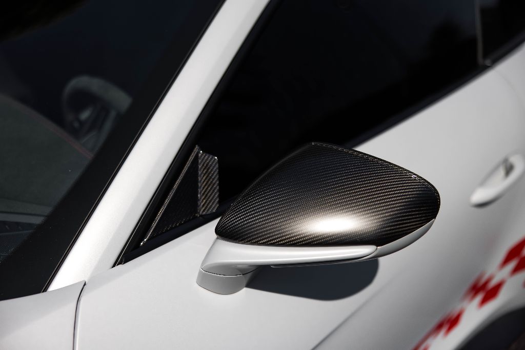 2024 Porsche 911 - $459,990