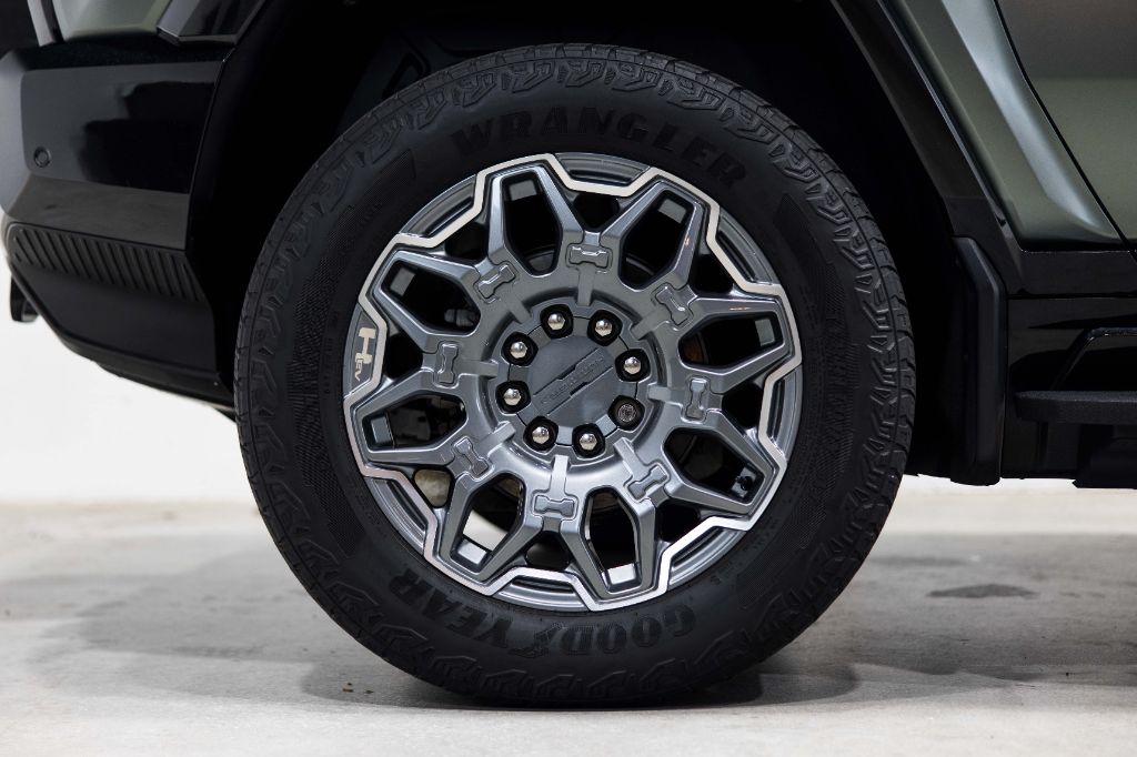 2024 GMC Hummer Ev Suv - $61,990