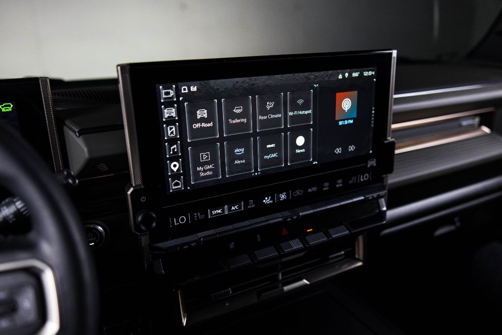 2024 GMC Hummer Ev Suv - $61,990