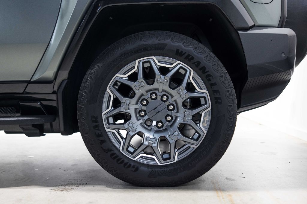 2024 GMC Hummer Ev Suv - $61,990