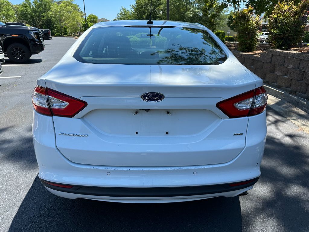 2016 Ford Fusion SE photo