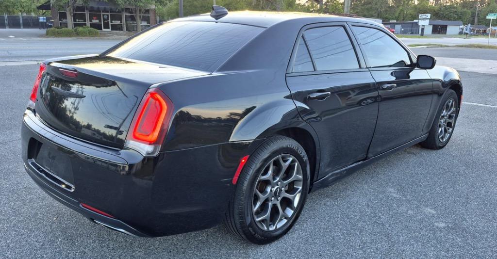 2015 Chrysler 300 S photo