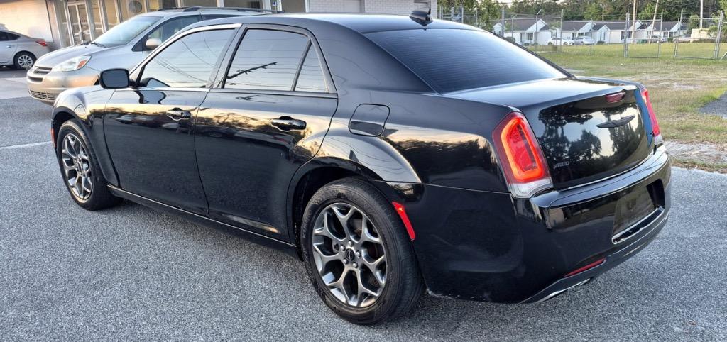 2015 Chrysler 300 S photo
