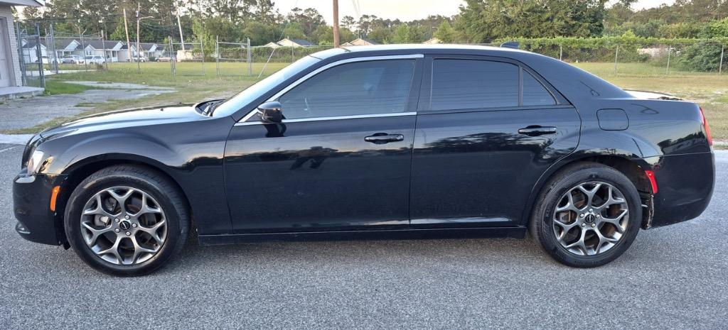 2015 Chrysler 300 S photo