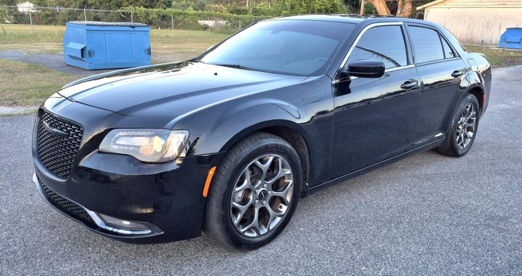 2015 Chrysler 300 S photo