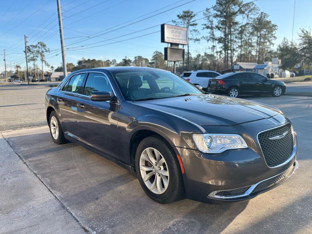 2015 Chrysler 300 Limited photo