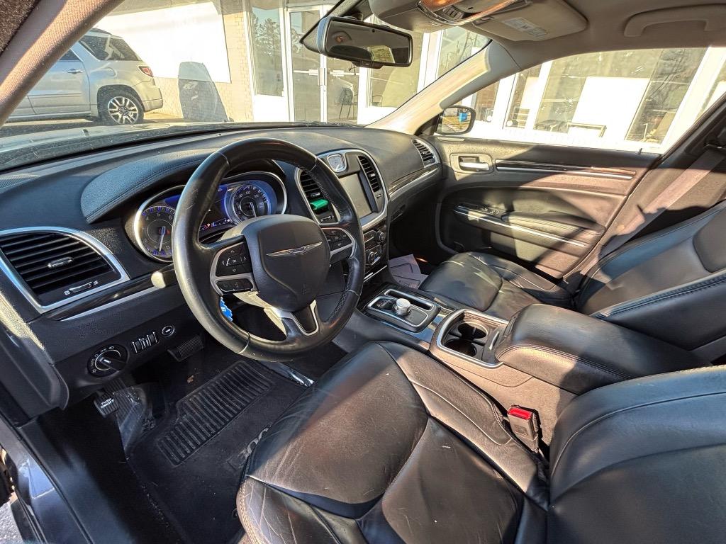 2015 Chrysler 300 Limited photo