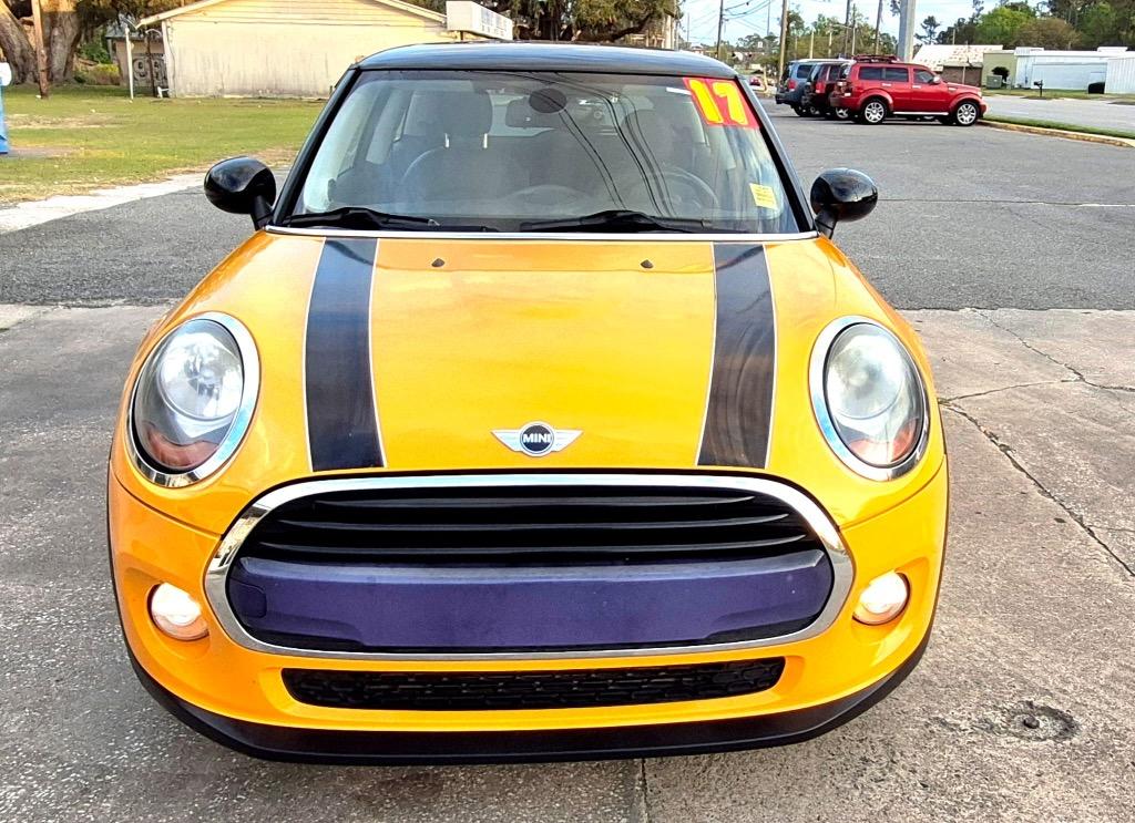 2017 MINI Cooper photo