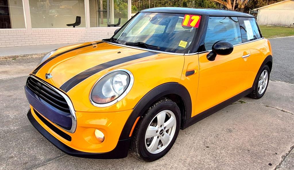 2017 MINI Cooper photo