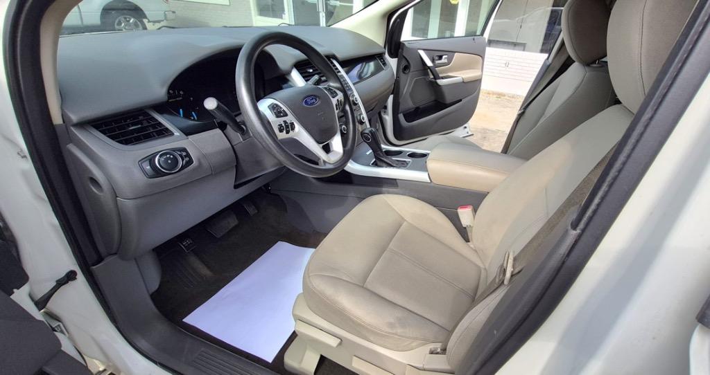 2013 Ford Edge SE photo