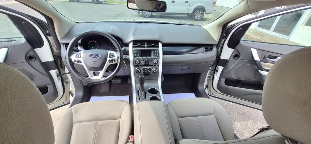 2013 Ford Edge SE photo