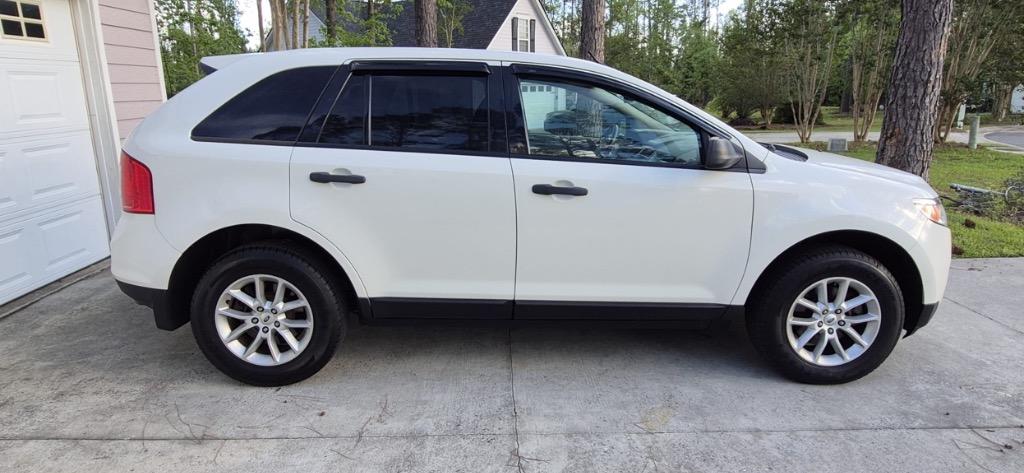 2013 Ford Edge SE photo