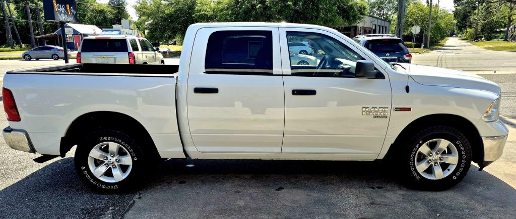 2019 Ram 1500 - $10,990