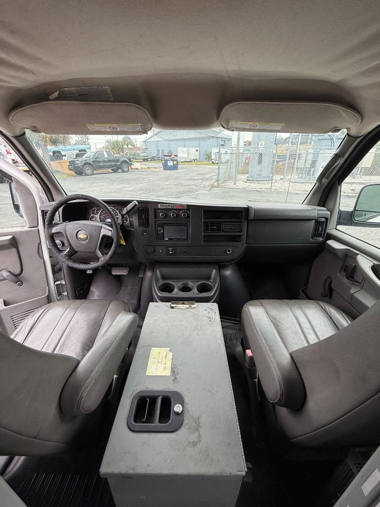 2011 Chevrolet Express 3500 3500 photo