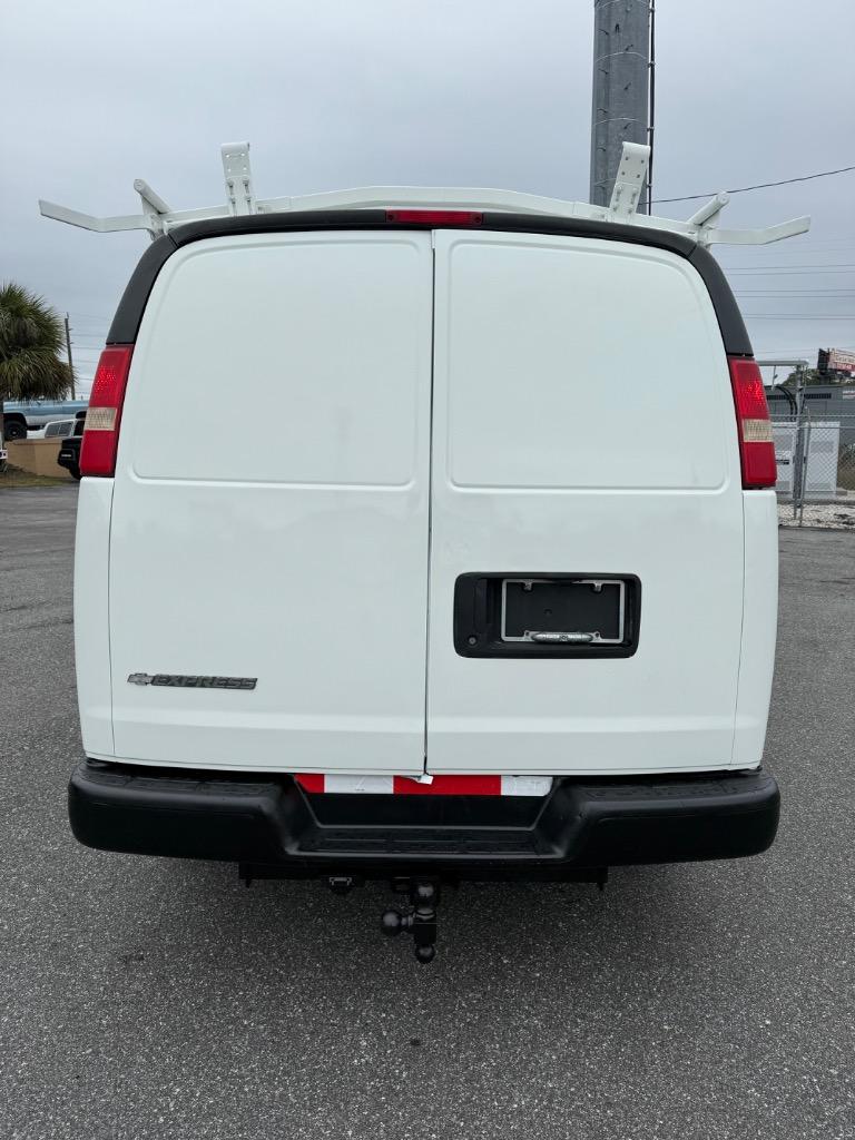 2011 Chevrolet Express 3500 3500 photo