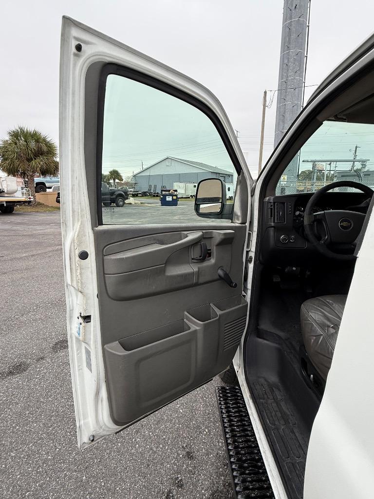 2011 Chevrolet Express 3500 3500 photo
