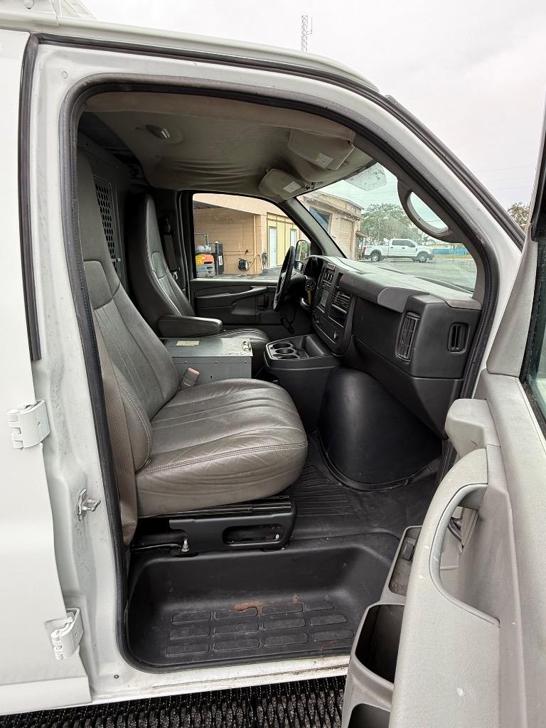 2011 Chevrolet Express 3500 3500 photo