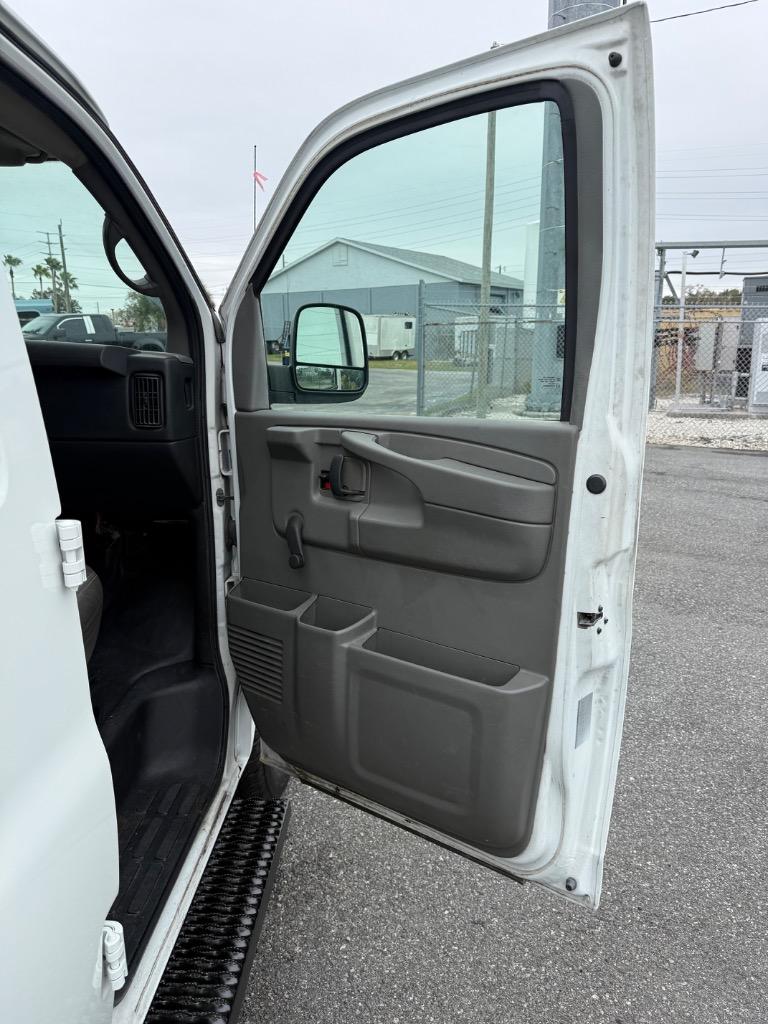 2011 Chevrolet Express 3500 3500 photo