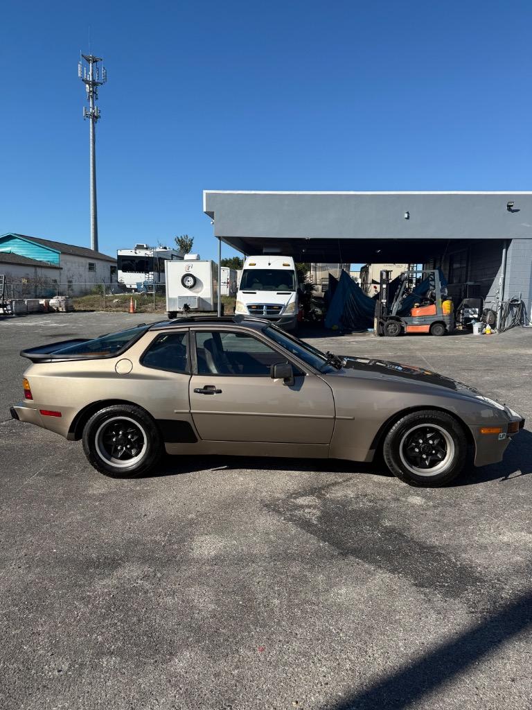 1983 Porsche 944 - $15,000