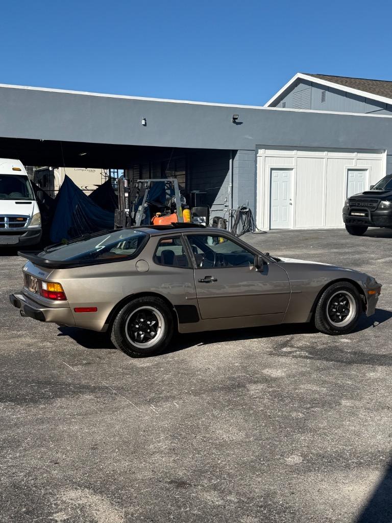 1983 Porsche 944 - $15,000