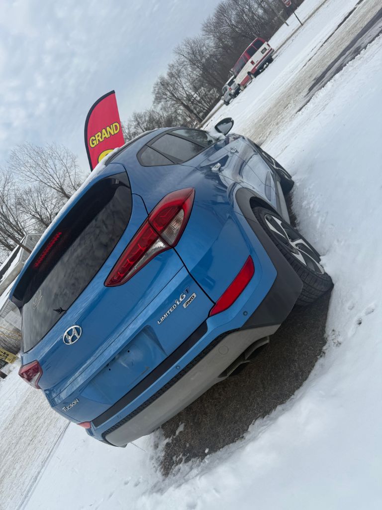 2017 Hyundai Tucson - $11,000