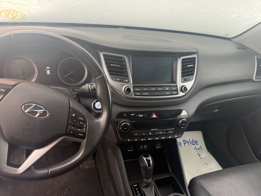 2017 Hyundai Tucson - $11,000