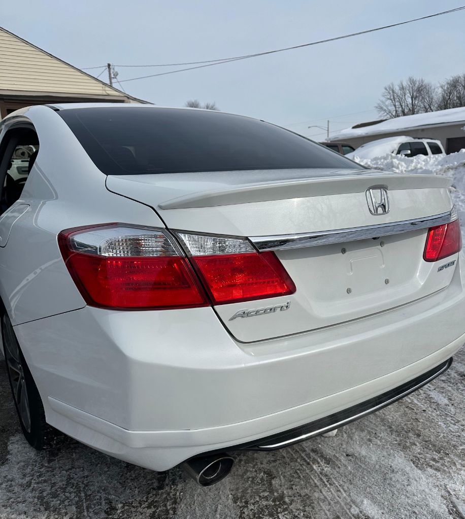 2015 Honda Accord - $10,500