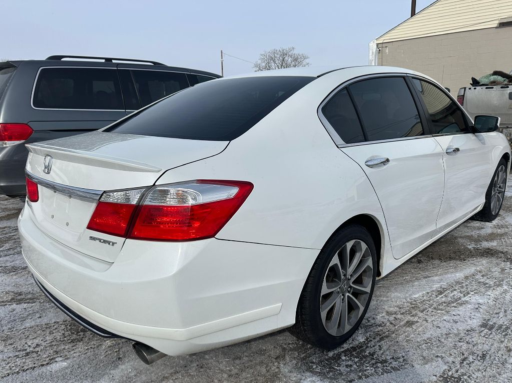 2015 Honda Accord - $10,500