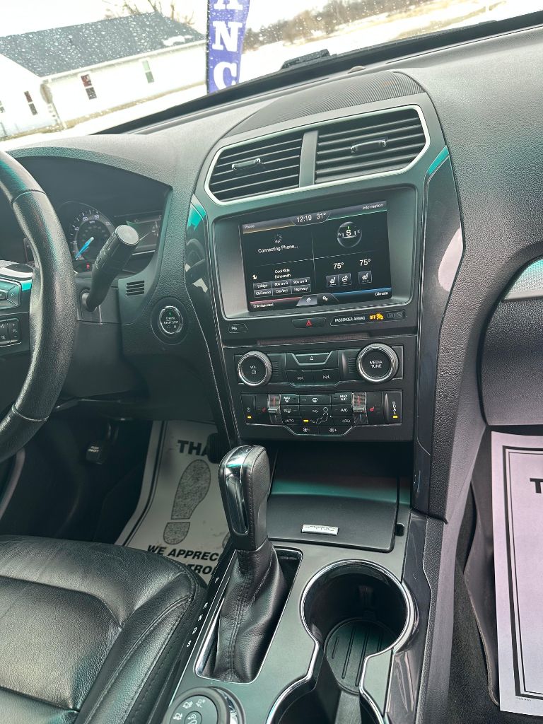 2016 Ford Explorer - $12,000