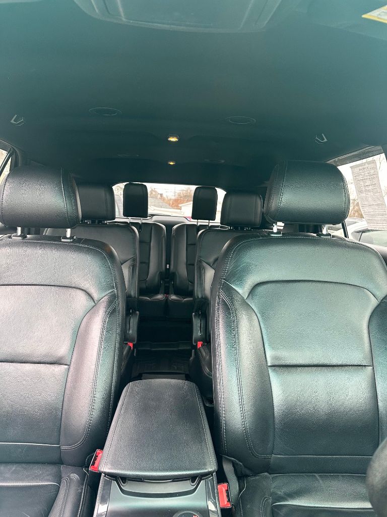 2016 Ford Explorer - $12,000