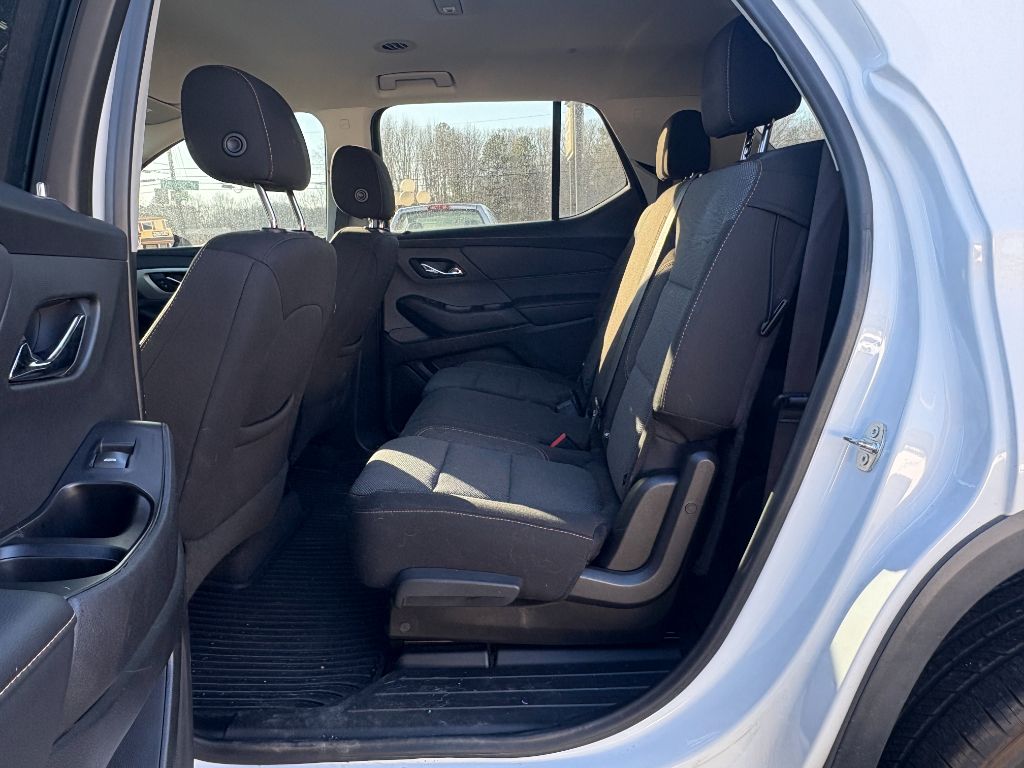 2020 Chevrolet Traverse LS photo