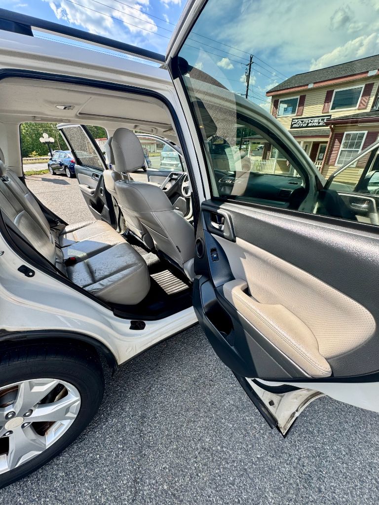 2015 Subaru Forester - $8,995