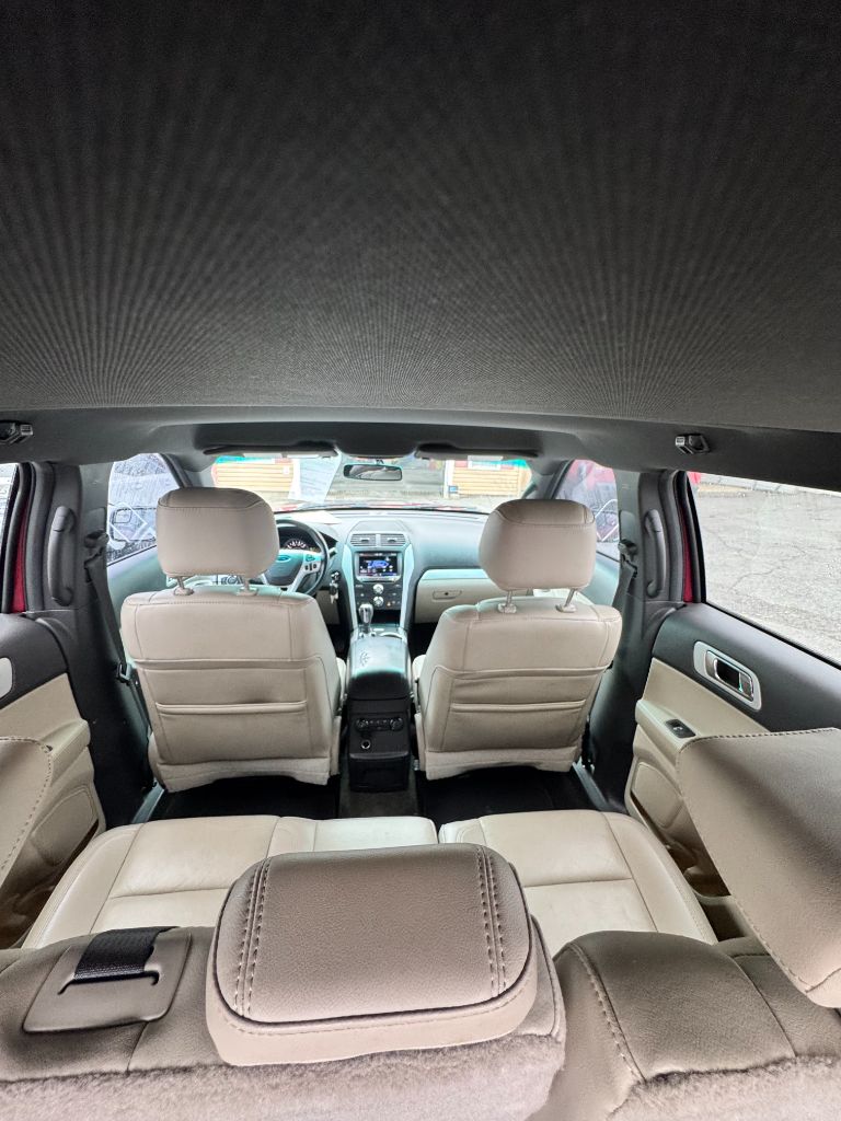 2014 Ford Explorer - $11,900