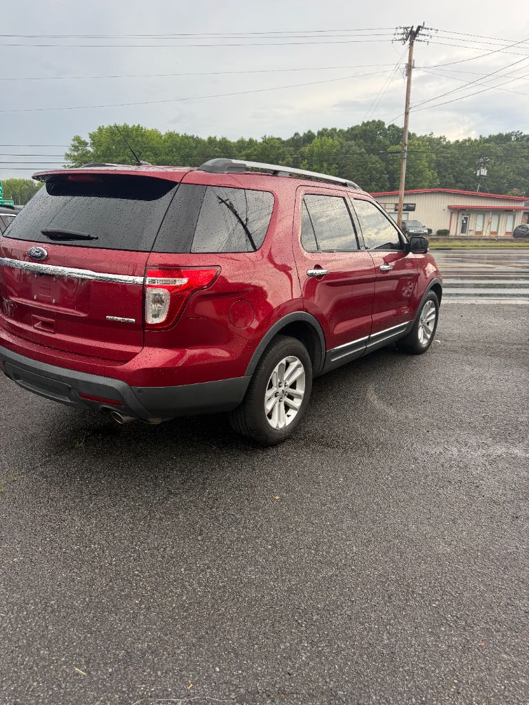 2014 Ford Explorer - $11,900