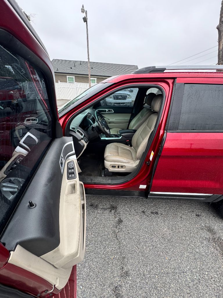 2014 Ford Explorer - $11,900