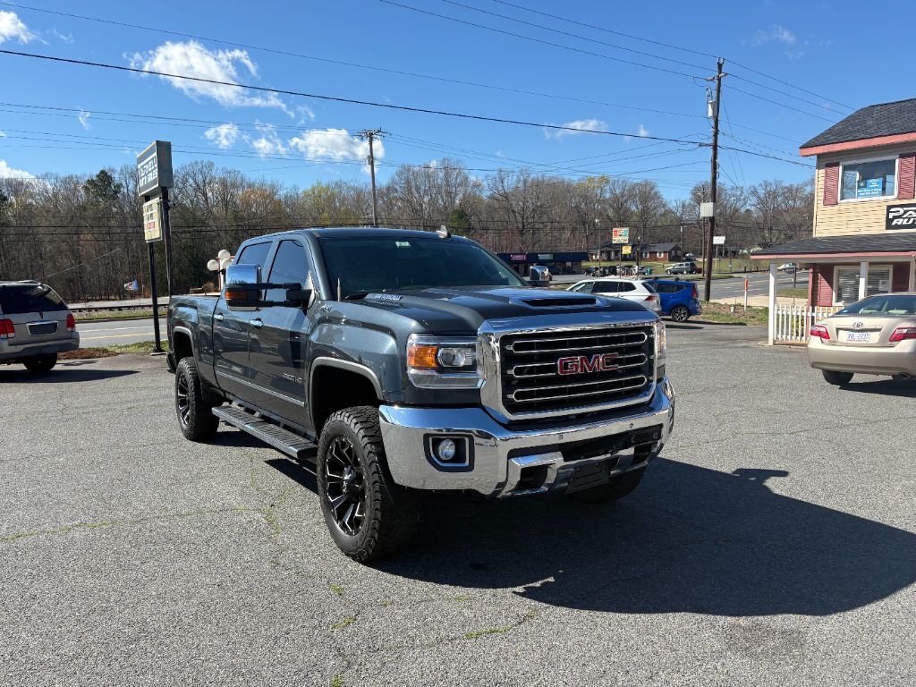 2018 GMC Sierra 2500 - $28,000