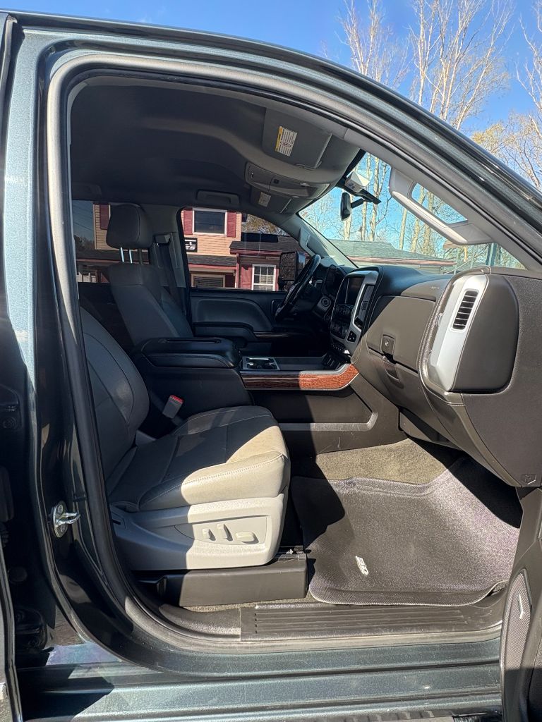 2018 GMC Sierra 2500 - $28,000