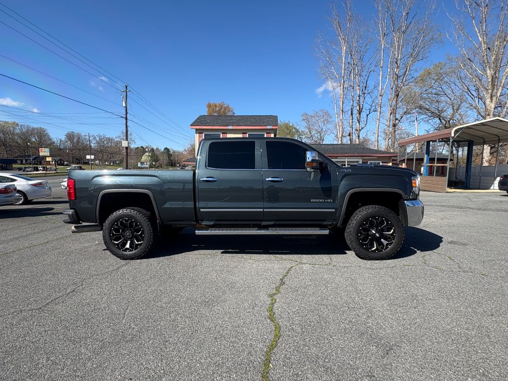 2018 GMC Sierra 2500 - $28,000