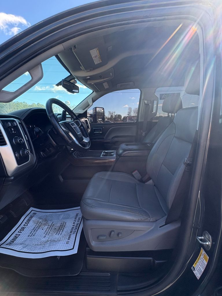 2018 GMC Sierra 2500 - $28,000