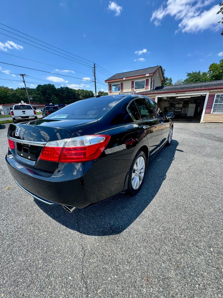 2015 Honda Accord - $9,999