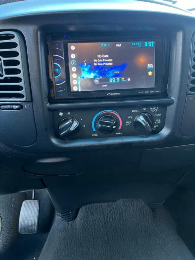 2001 Ford F-150 - $9,300