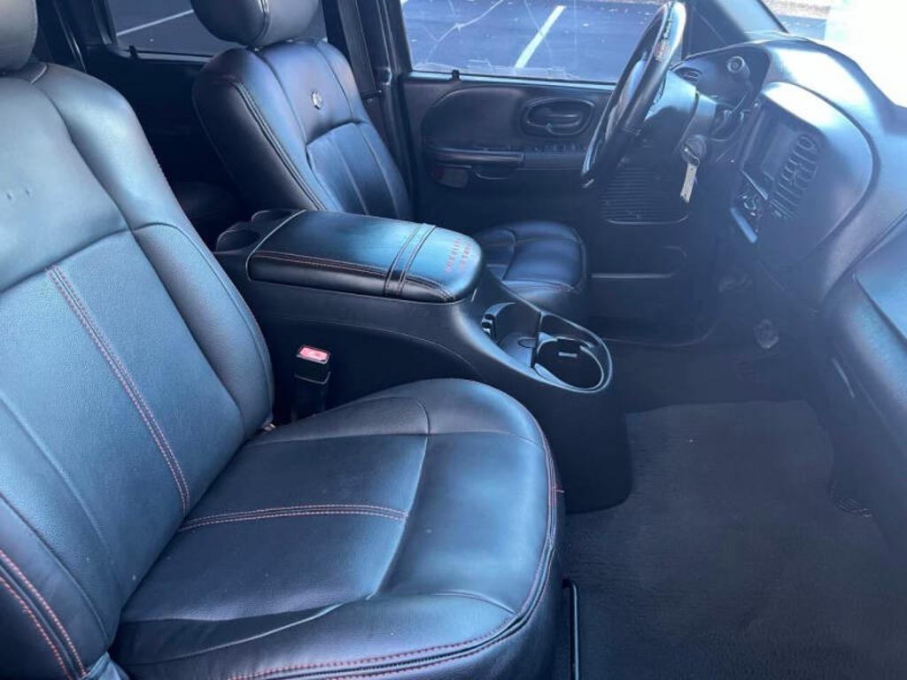 2001 Ford F-150 - $9,300
