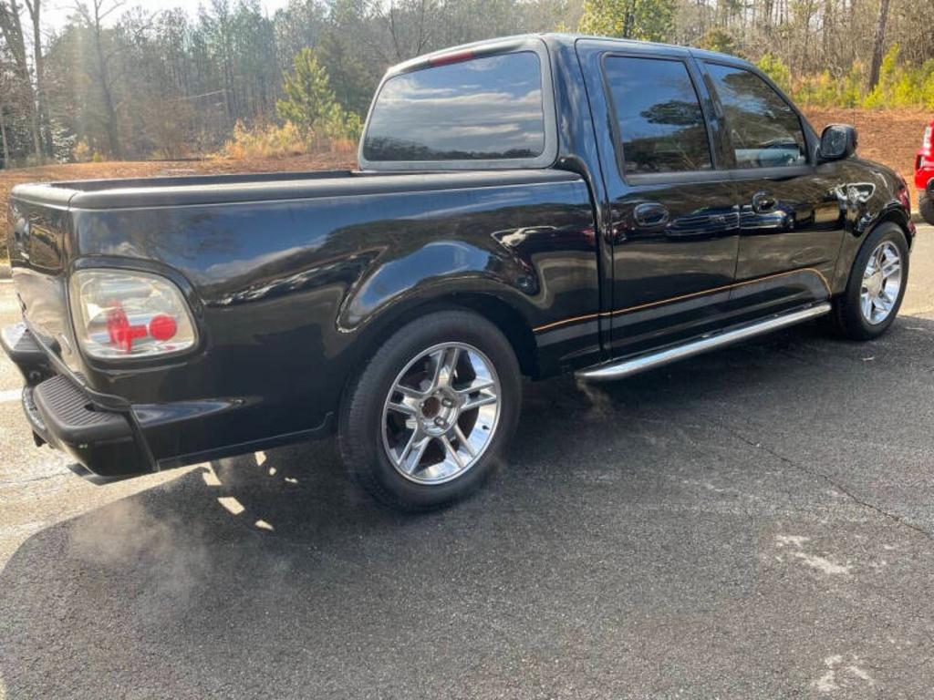 2001 Ford F-150 - $9,300