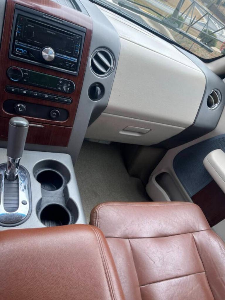 2005 Ford F-150 - $6,900