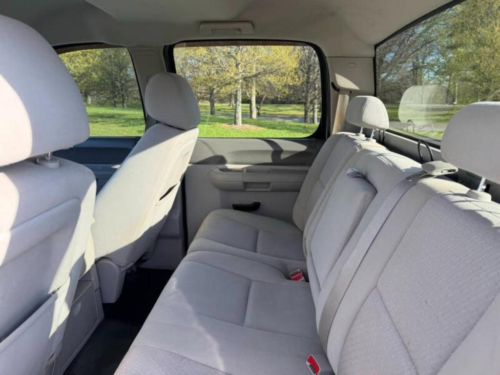 2013 Chevrolet Silverado 1500 - $8,900