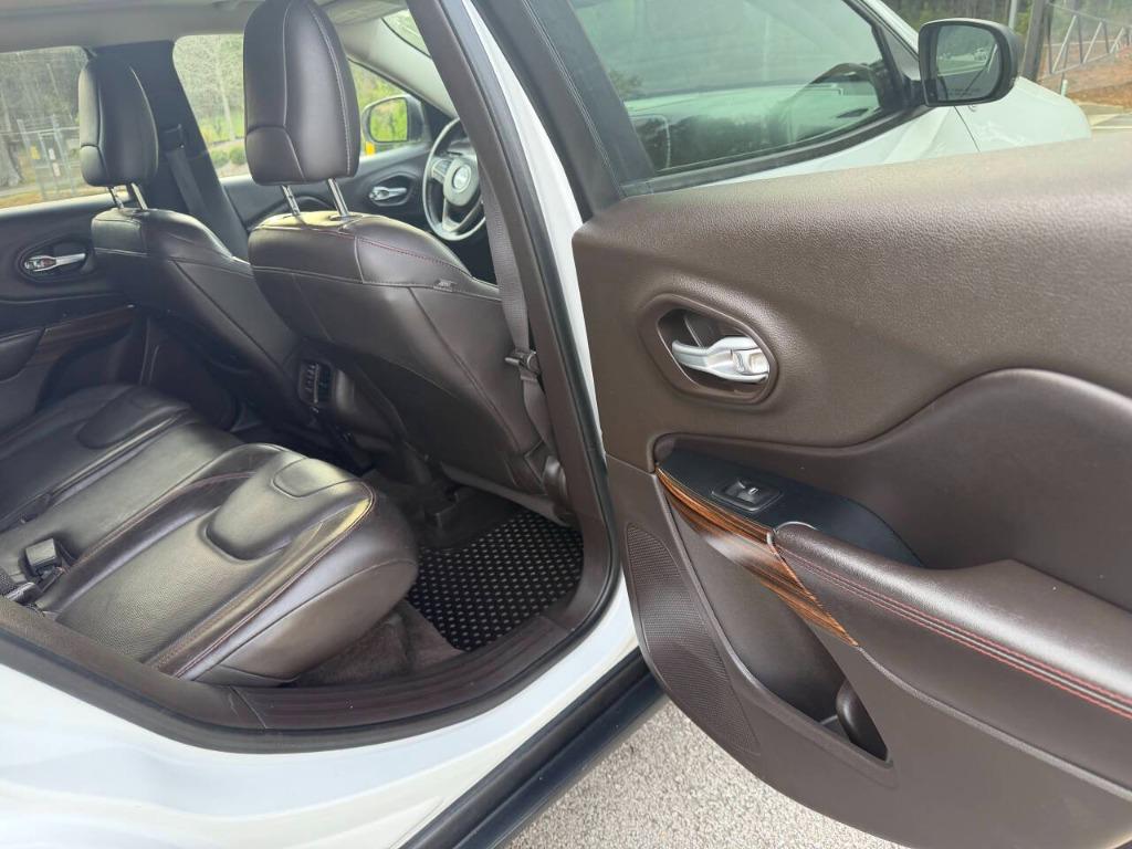 2016 Jeep Cherokee - $8,300