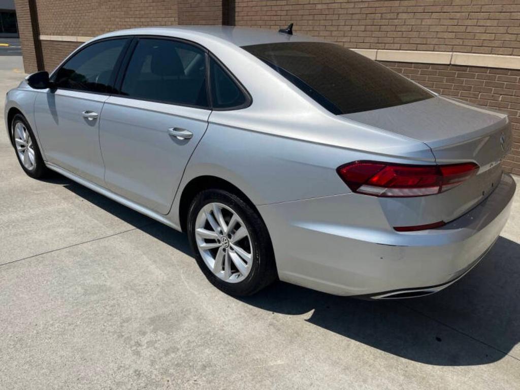 2021 Volkswagen Passat - $10,700