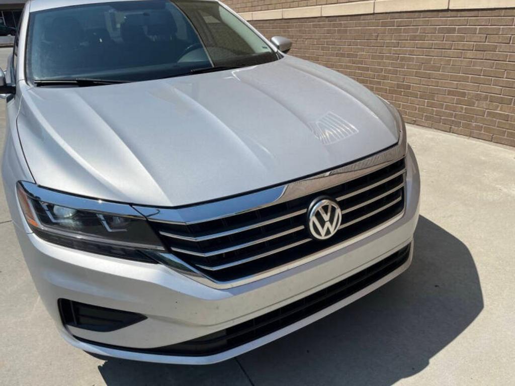2021 Volkswagen Passat - $10,700